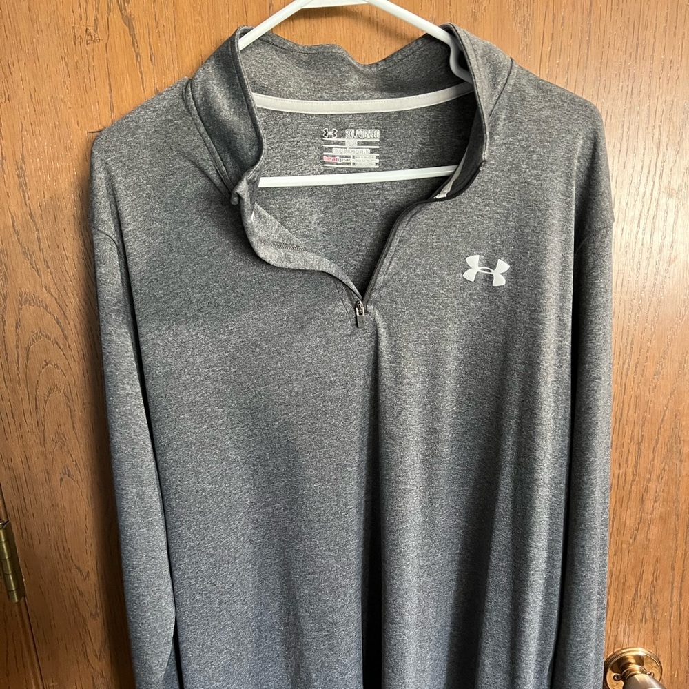 XXL Men’s Under Armour 1/4 zip-up